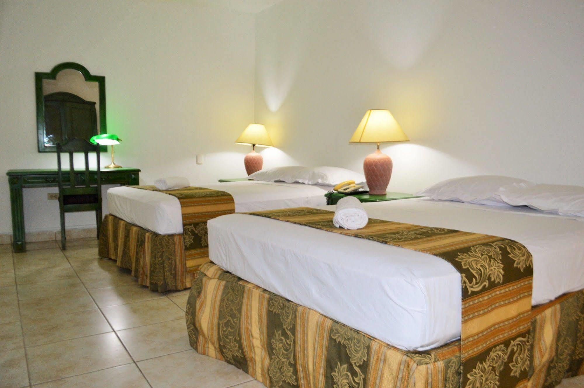 Hotel Casa Real Манагуа Екстер'єр фото